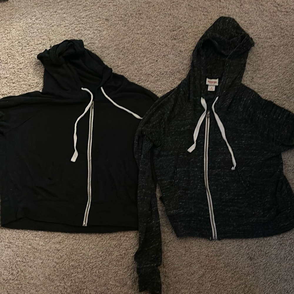 Women’s Zip Ups
